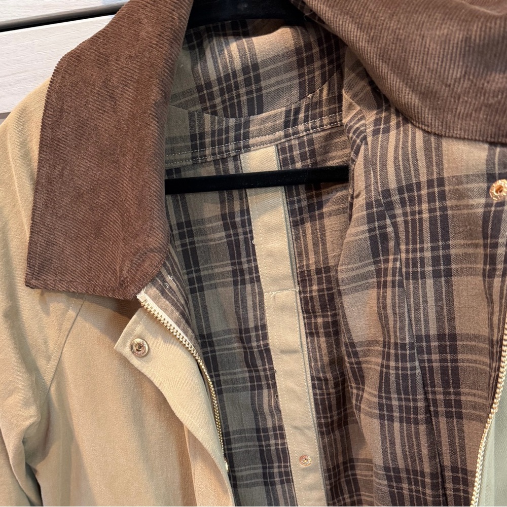 Tan Women's barn jacket with brown corduroy collar size M/US6 - Picture 4 of 12